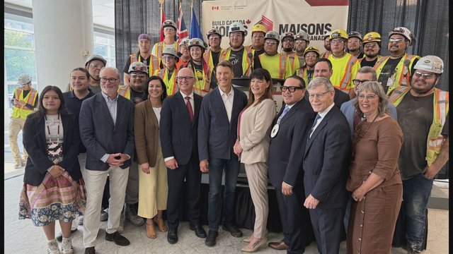 Federal, provincial, municipal government partner to build 820 homes in Winnipeg and Swan River
