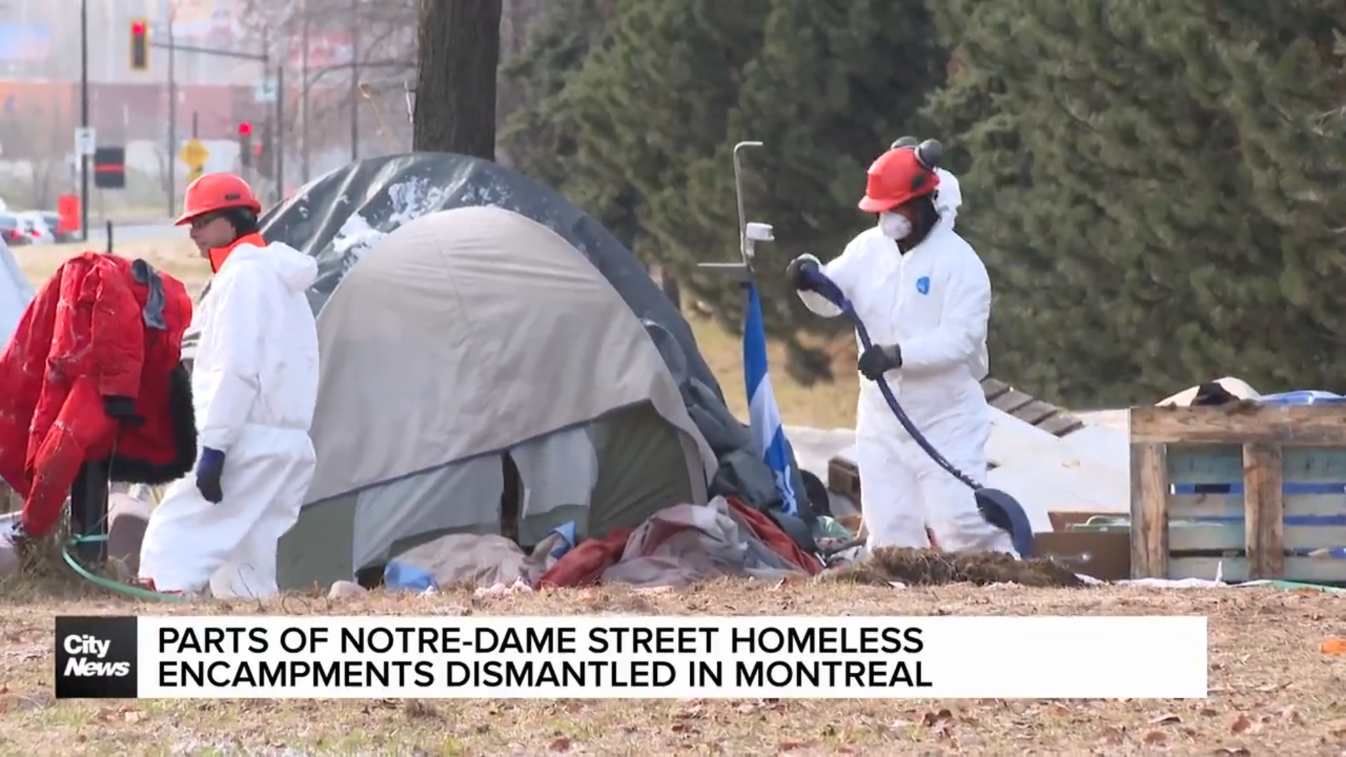 Parts of Notre-Dame Street homeless encampments in Montreal dismantled