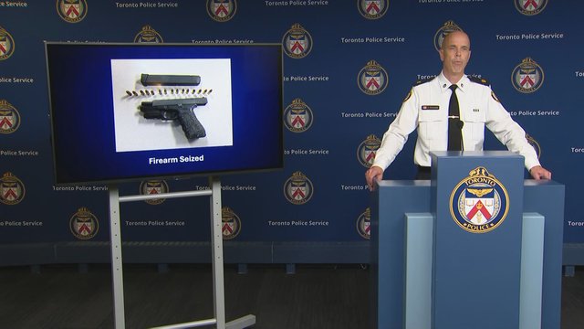 Three teenagers arrested in violent robberies from online sales