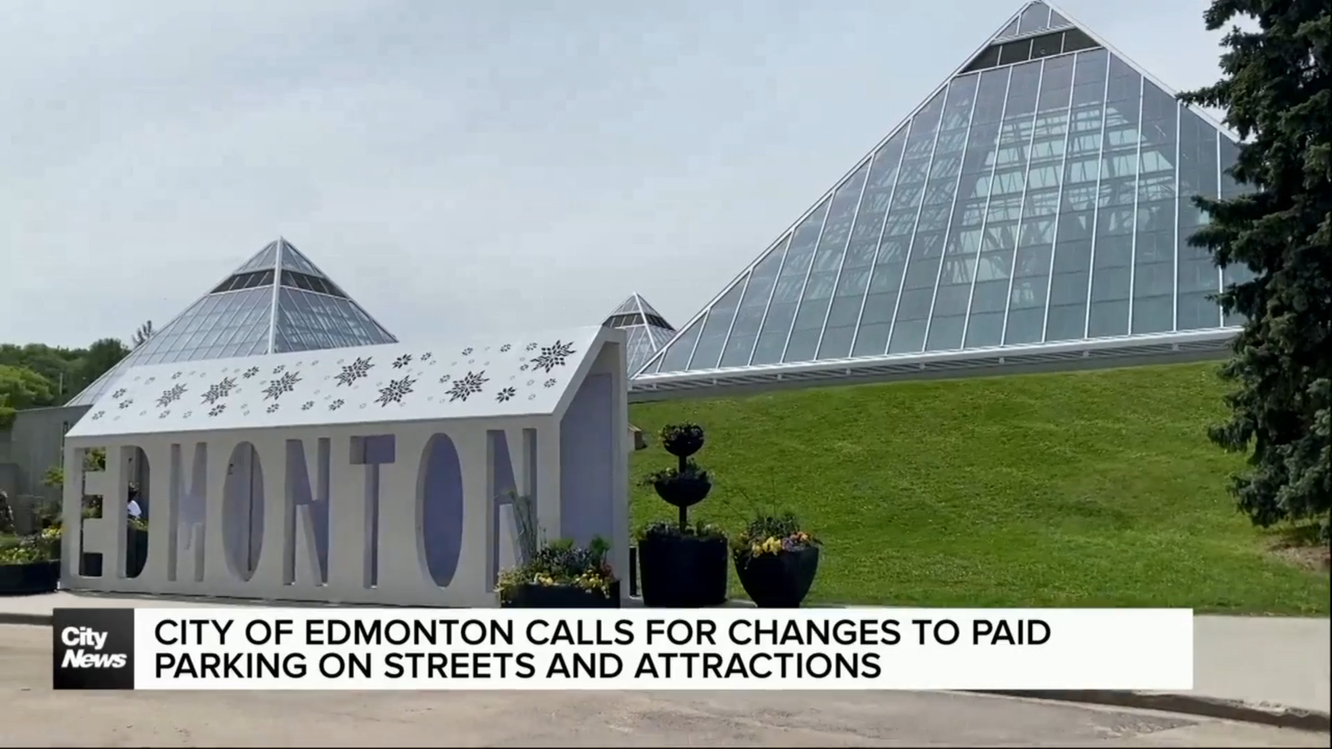 City of Edmonton calls for changes to paid parking on streets and attractions