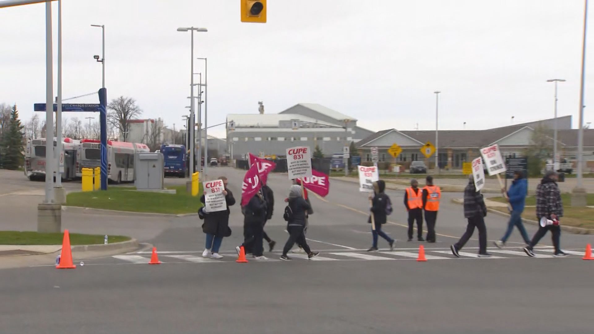 Transit continues to be disrupted in Brampton as strike by city workers continues