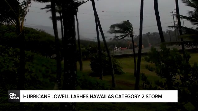 Hurricane Lowell lashes Hawaii as Category 2 storm