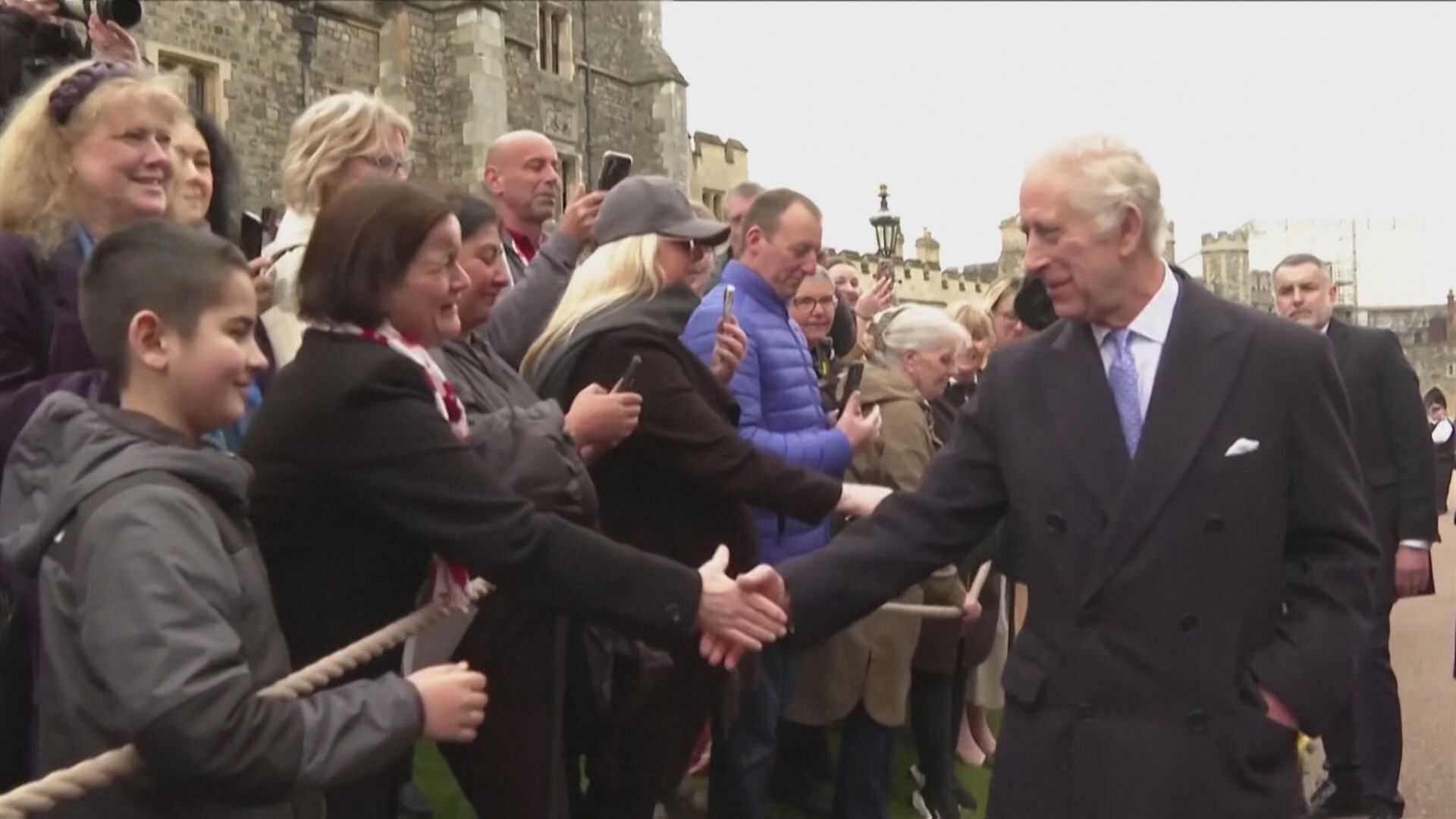 King Charles greets public after cancer diagnosis