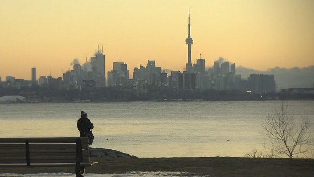 Torontonians give overall quality of life a C+, new poll says