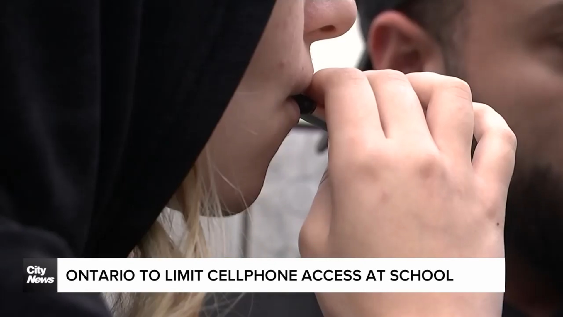 Ontario cracking down on cellphone and vape use at school