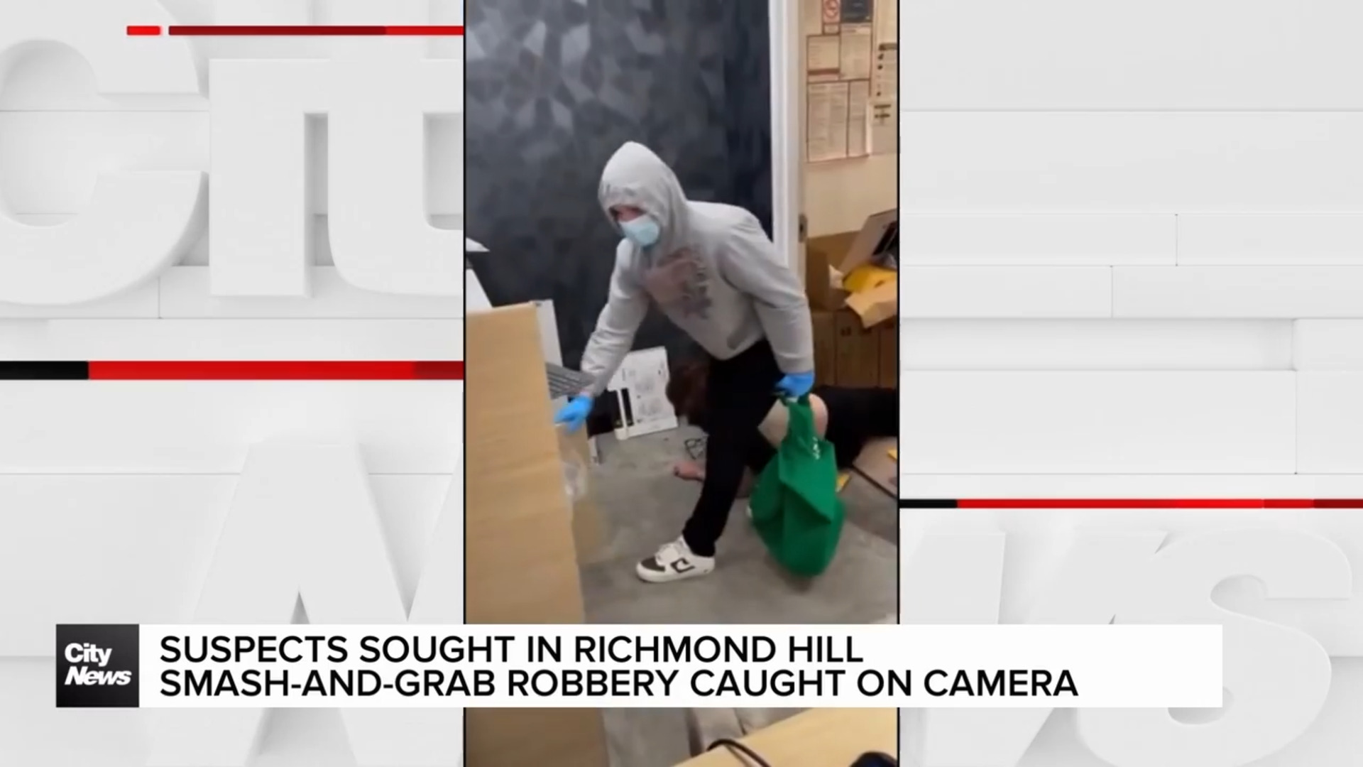 York police searching for suspects in bold mall robbery caught on camera