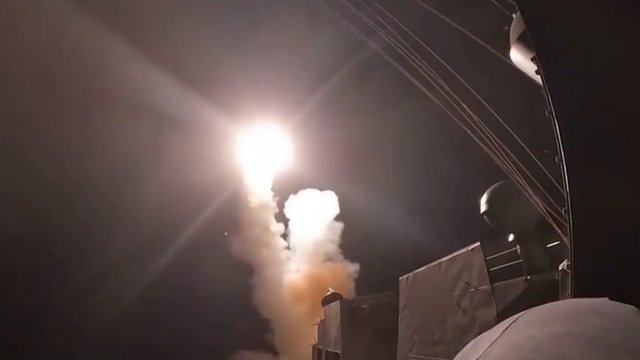 Trump Rules Out Iran Strikes Before Midterms