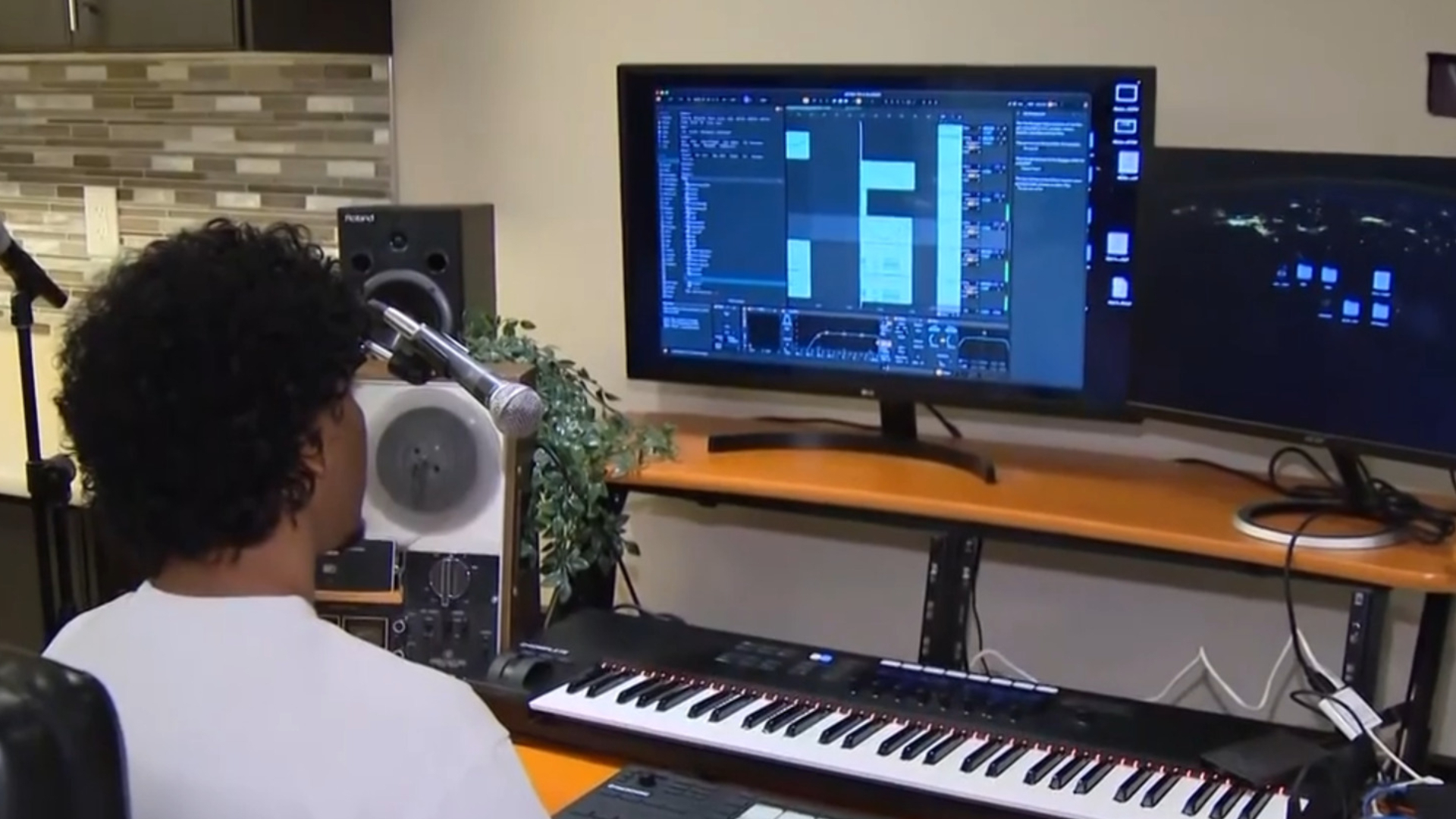 Markham teen's music featured on Drake albums
