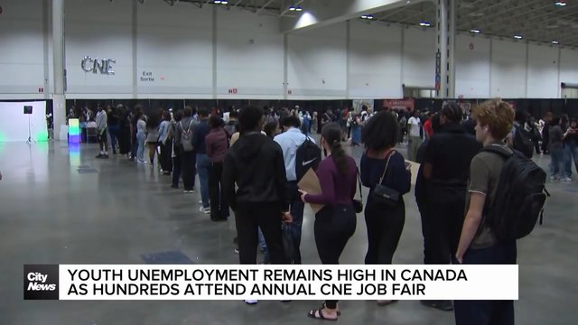 Youth unemployment remains high in Canada as hundreds attend annual CNE job fair