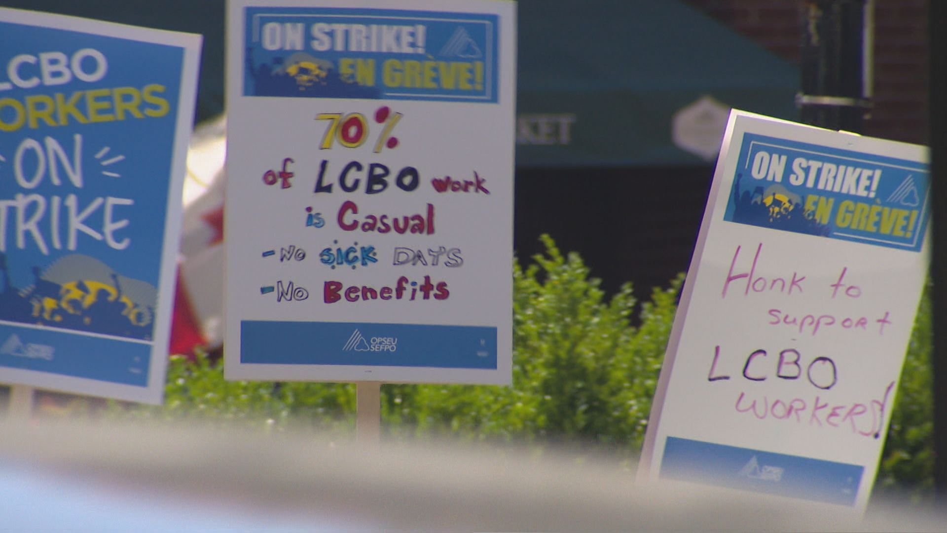LCBO workers officially on strike, forcing almost 700 stores to close