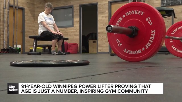 91-year-old Winnipeg powerlifter inspiring gym community