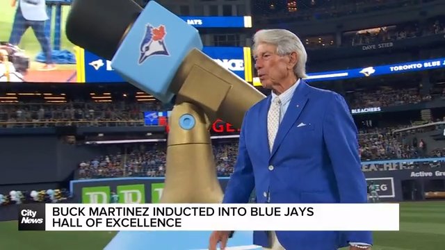 Buck Martinez reflects on career as he's inducted into Blue Jays Hall of Excellence