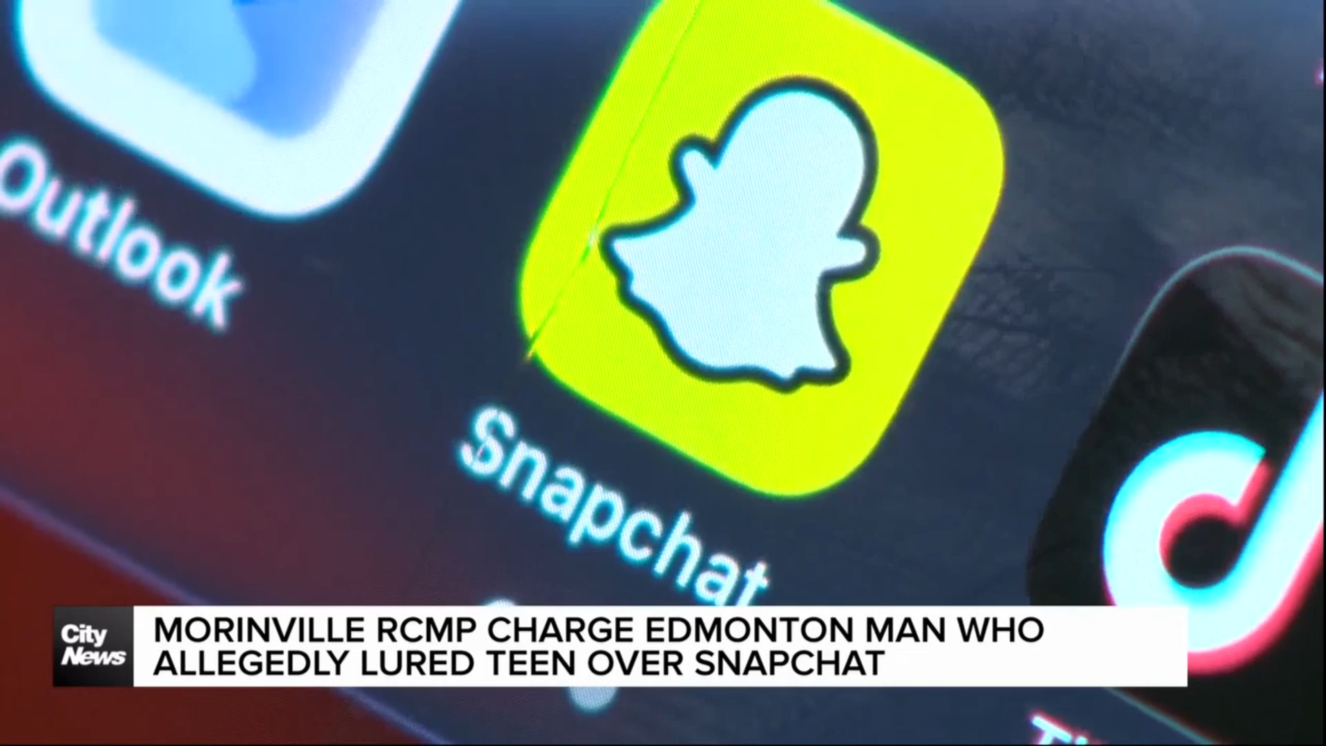 Alberta RCMP charge Edmonton man who allegedly lured teen on Snapchat