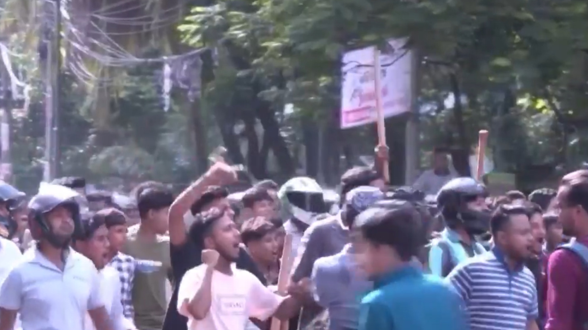 Bangladesh cracks down on student protests