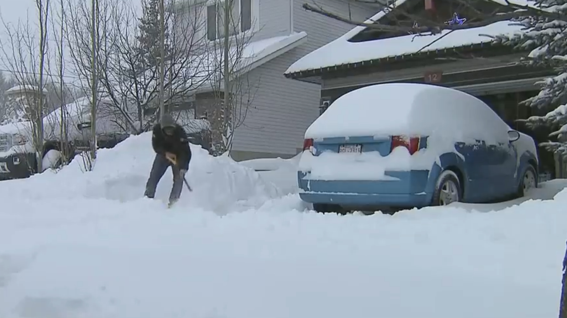 Proposed City of Calgary bylaw changes could result in a new snow shoveling fine