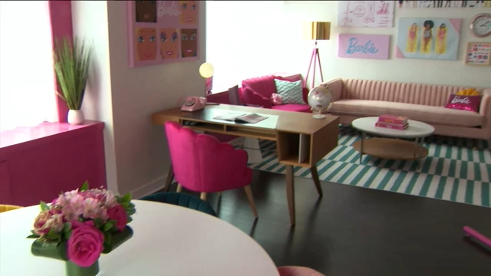 Barbie Inspired Dream Suite In Montreal Downtown Hotel