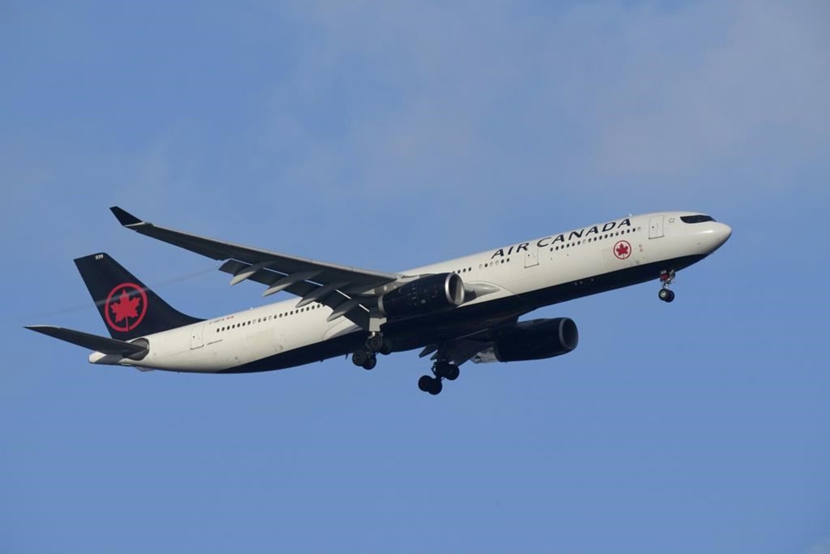 Business Report: Air Canada soars on strong earnings