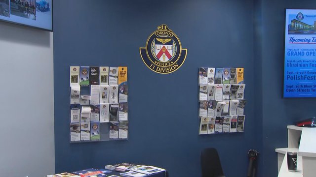 Toronto Police opens community safety hub inside Dufferin Mall