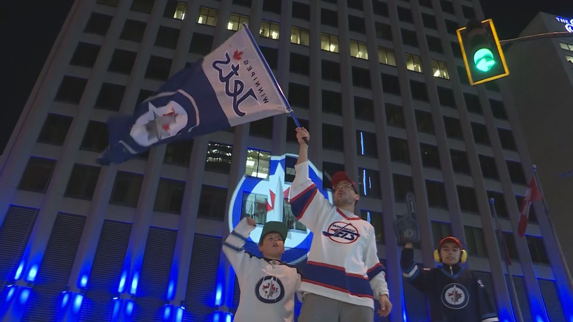 Stanley Cup fever arrives in Winnipeg