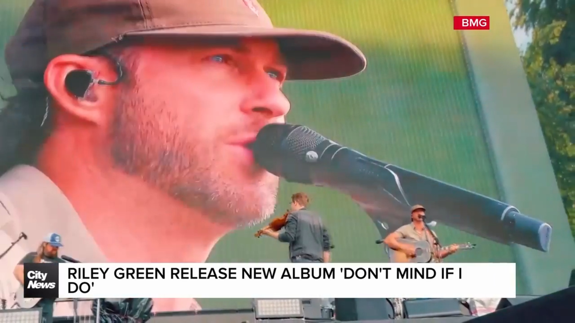 Riley Green's new album features Luke Bryan