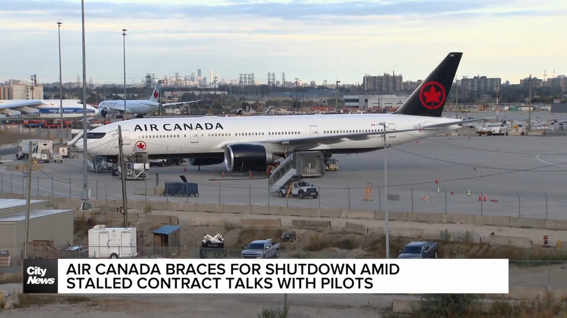 Air Canada braces for shutdown amid stalled contract talks with pilots