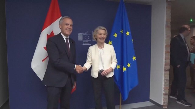 Most Canadians back EU associate membership, poll says