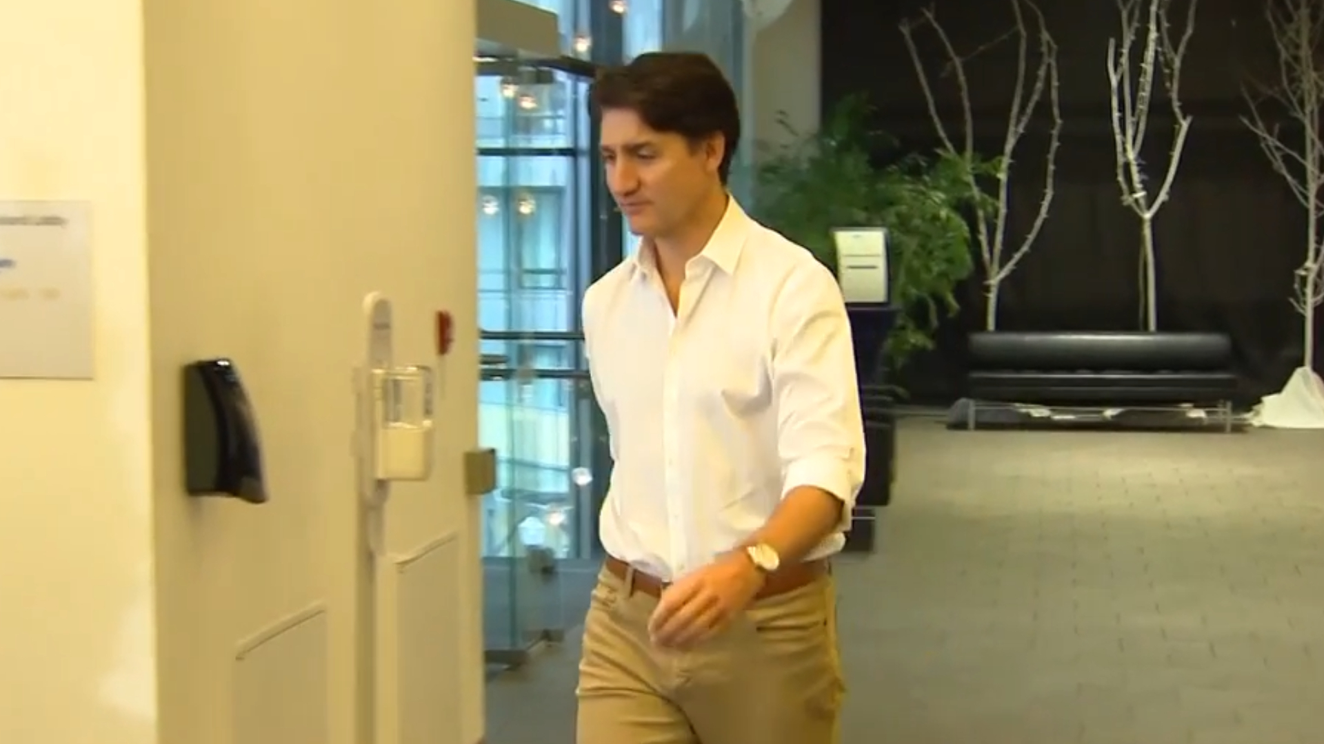 Trudeau warns Conservatives will cut new social programs