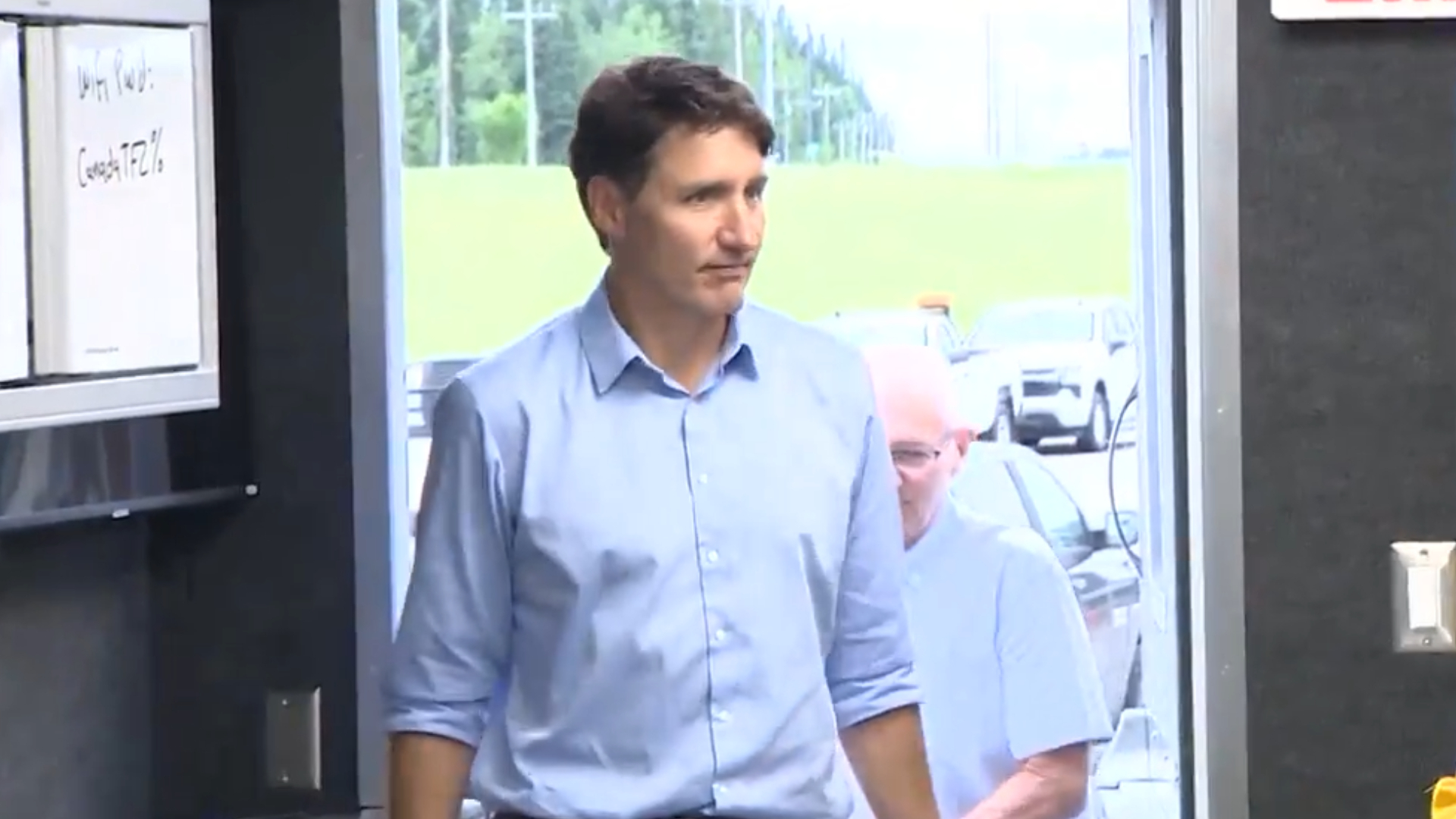 Trudeau visits Hinton in wake of Jasper Wildfires