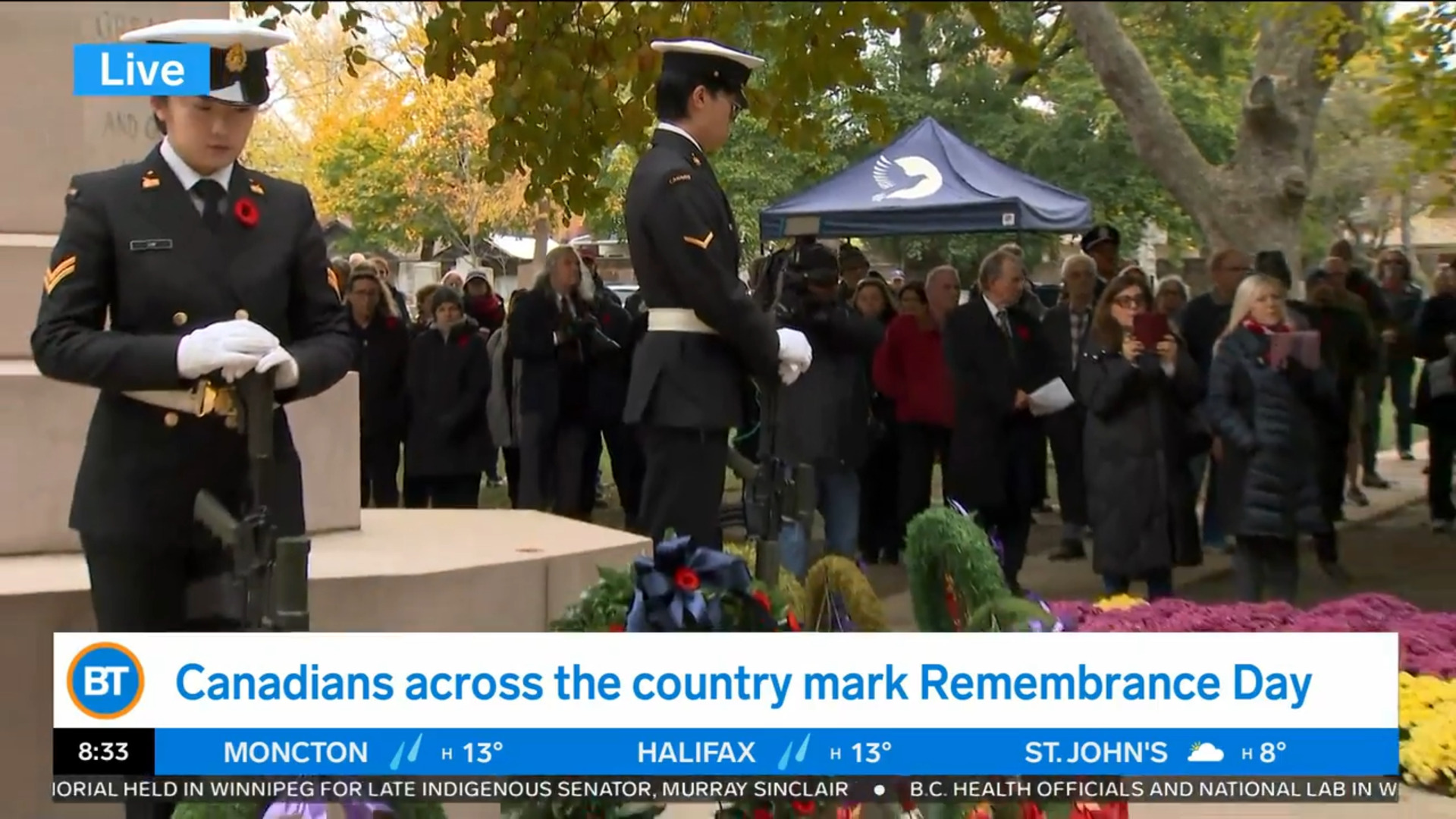 Dozens gather for Remembrance Day ceremony at Toronto's Prospect Cemetery