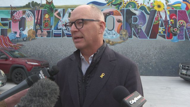 Scott Gillingham makes final pitch to voters with tour around Winnipeg