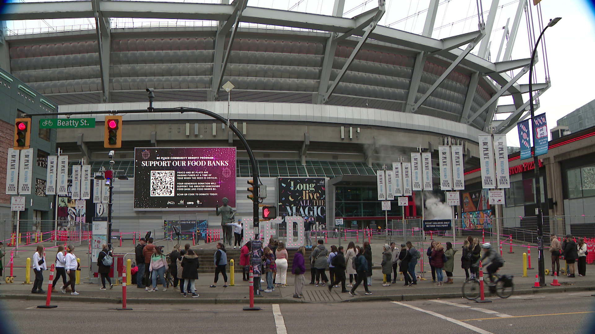 Taylor Swift mania takes over Vancouver as Eras Tour kicks off