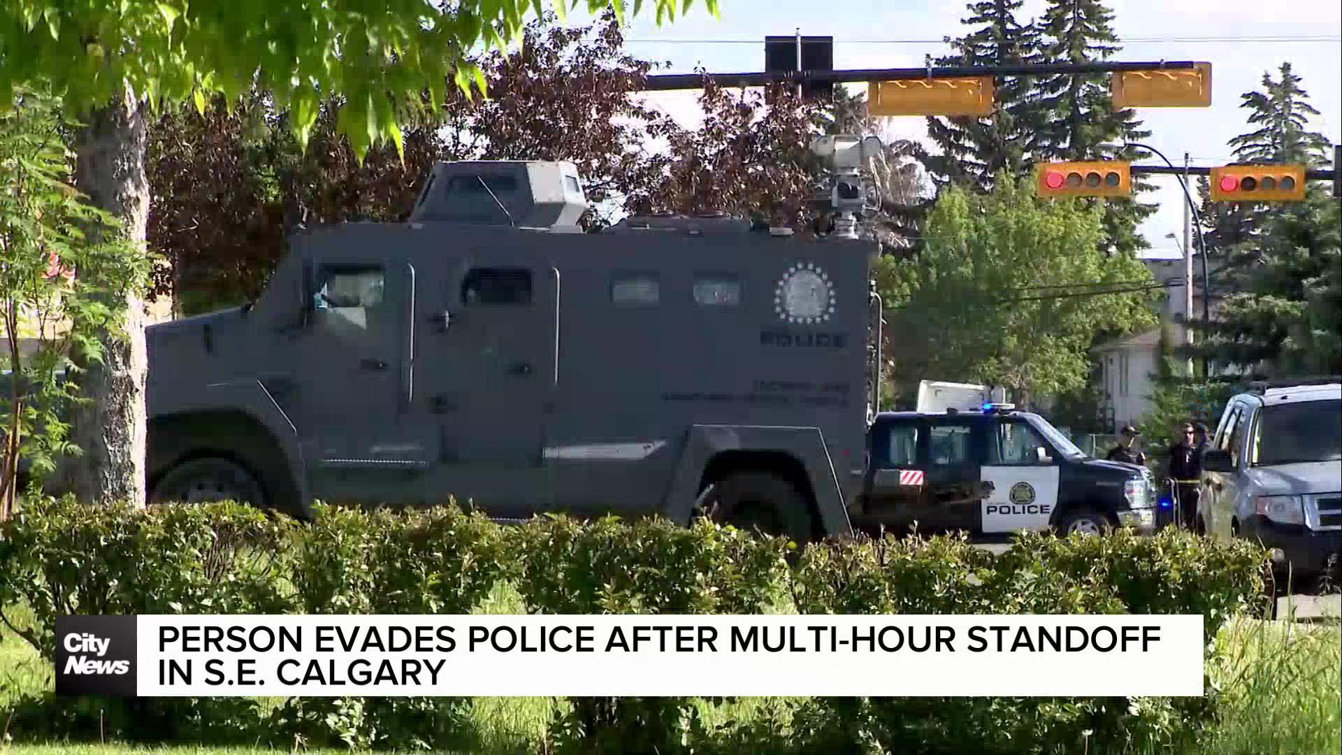 Person evades police after multi-hour standoff in Calgary