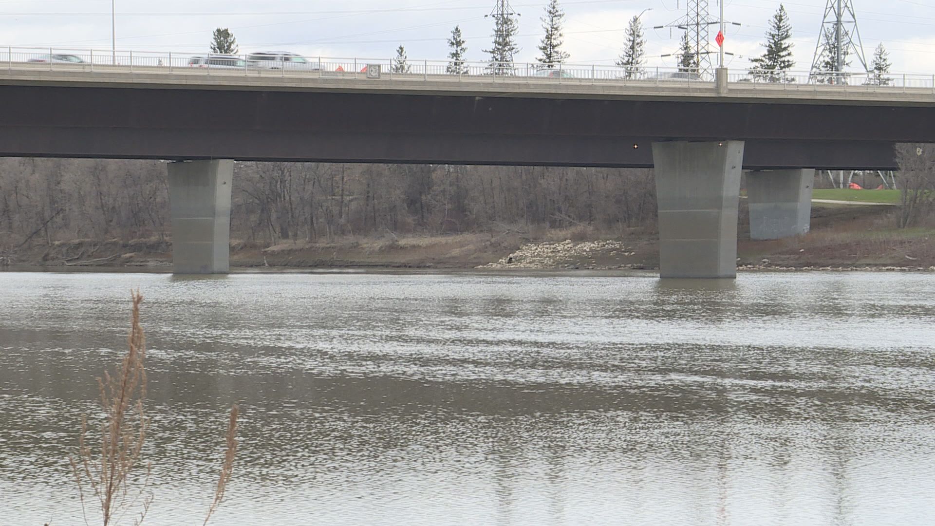 8 First nations file multi-billion-dollar lawsuit over pollution in Lake Winnipeg