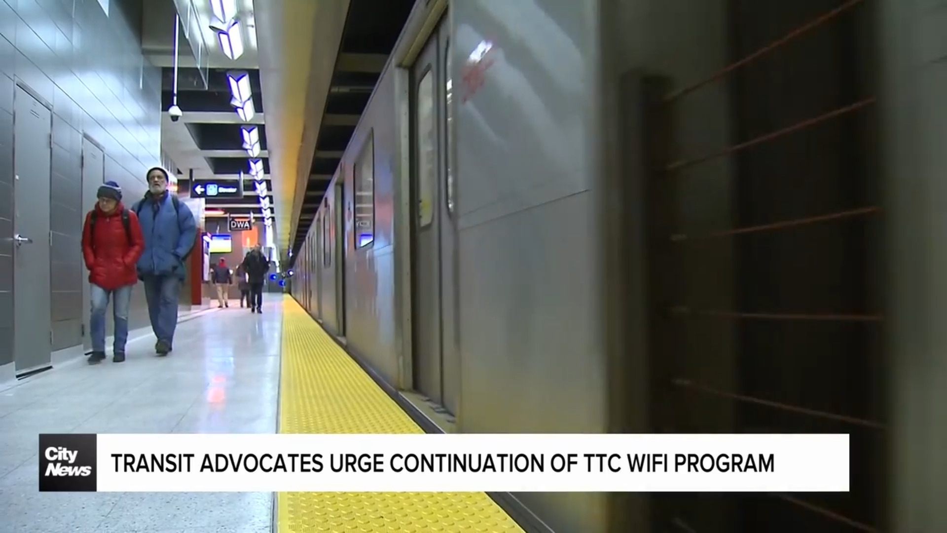 Transit advocates urge continuation of TTC wifi program