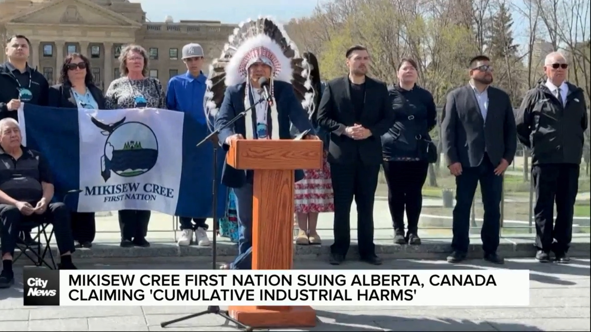 Mikisew Cree First Nation suing over oilsands
