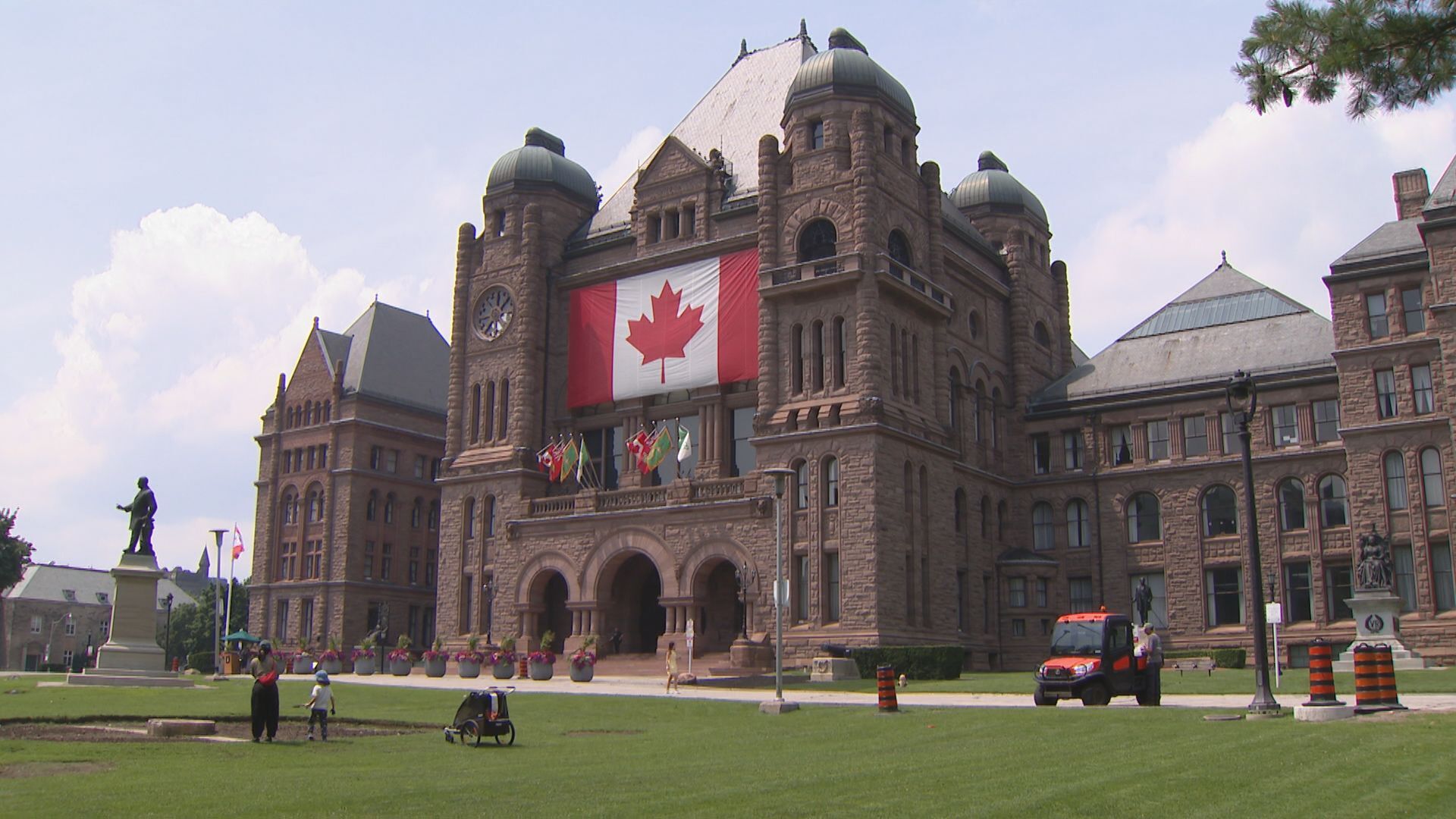 Ontario Liberal leadership race loses one high-profile contender