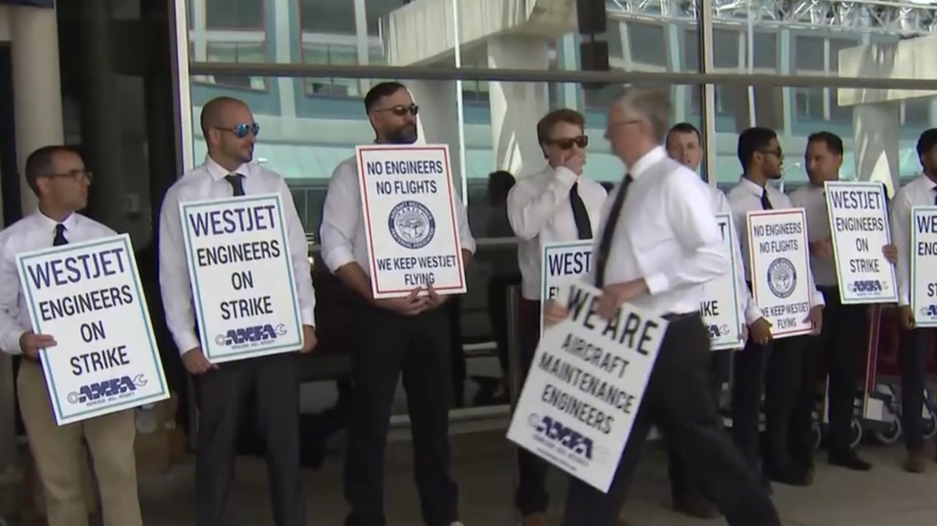 WestJet mechanic strike leaves travellers in limbo