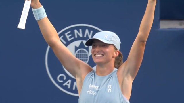 Świątek beats Rybakina to win women’s title at National Bank Open