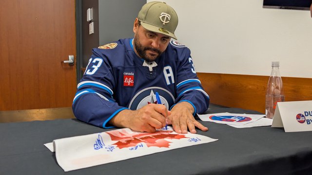 ‘I’m excited to be around the guys’: Dustin Byfuglien returns to Winnipeg as Heritage Classic weekend kicks off