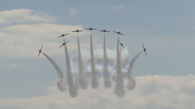 Snowbirds soar over Lake Ontario in final Toronto shows until 2030s