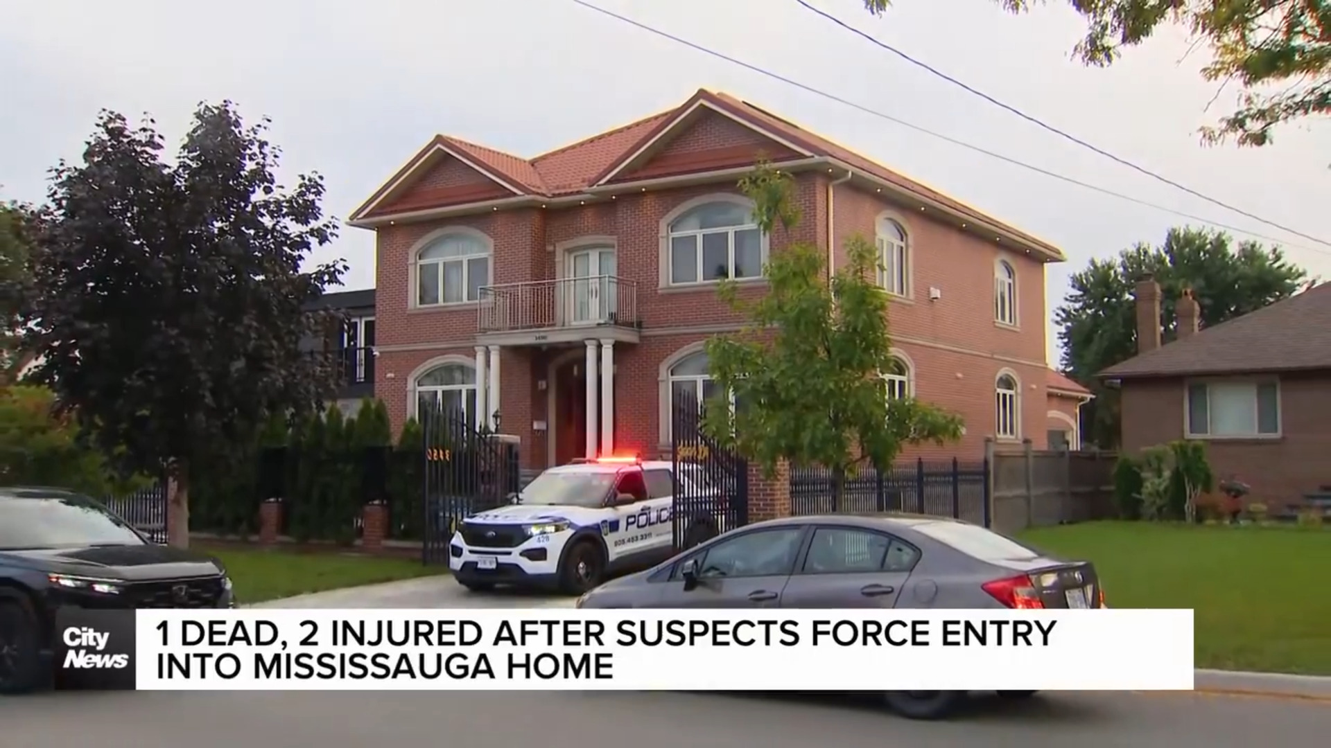 1 dead, 2 injured after shooting in Mississauga home