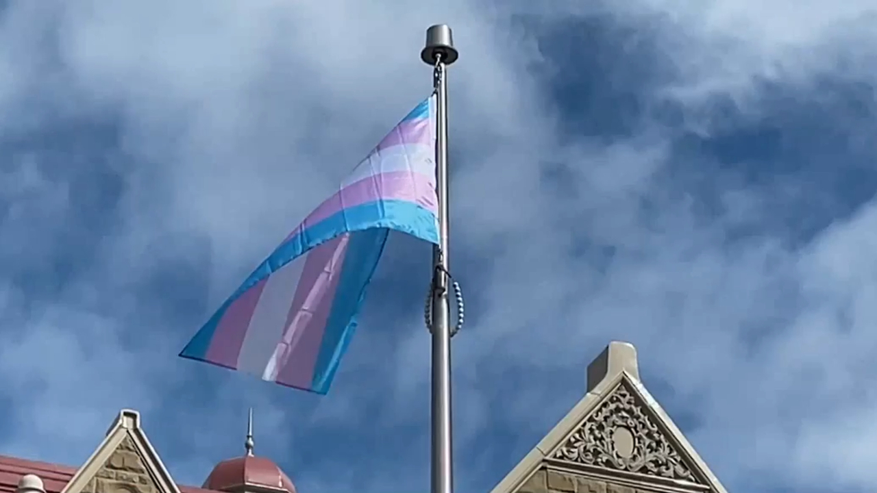 Trans Flag - Centre 33