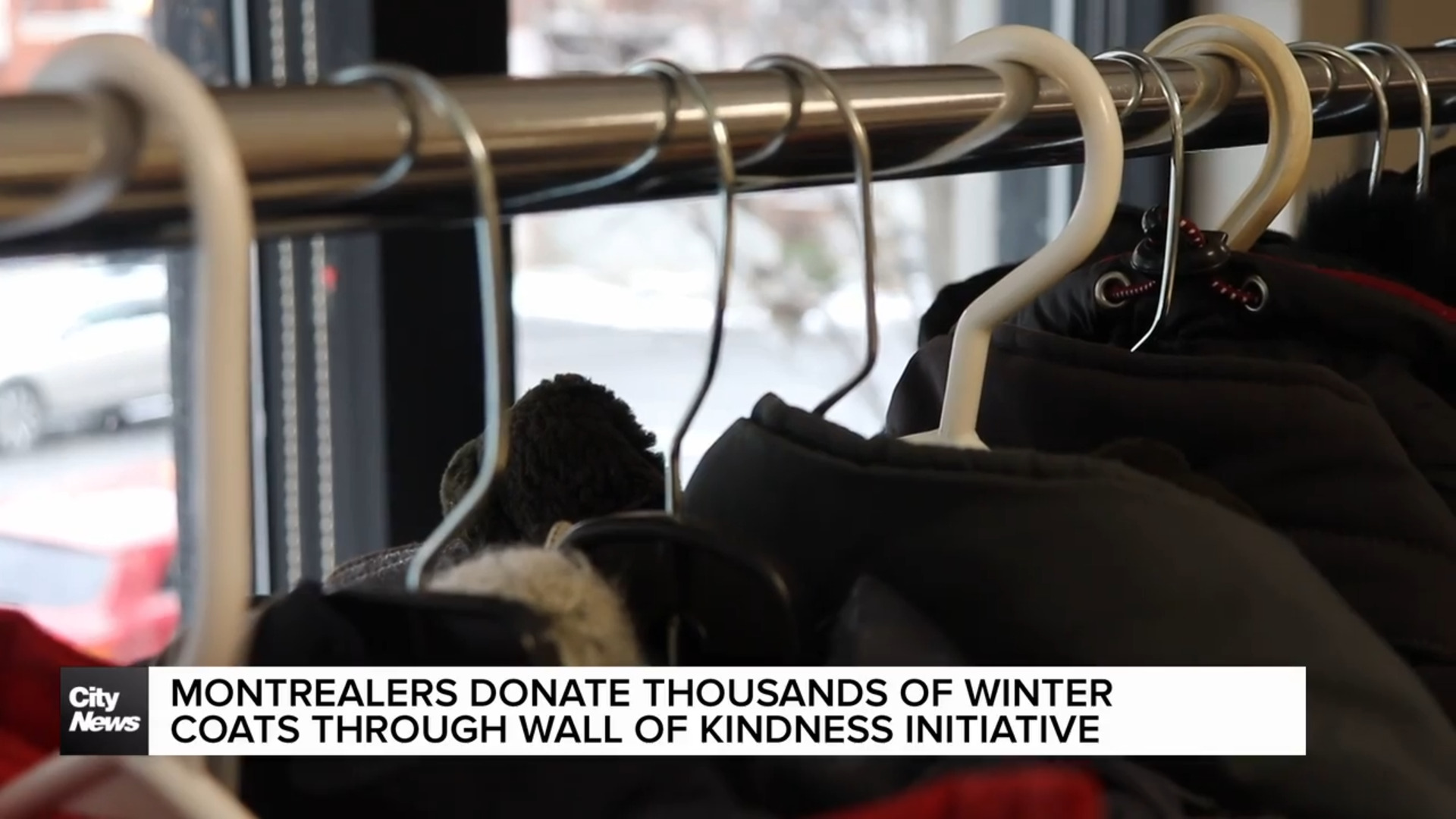 Montrealers donate thousands of winter coats to those in need