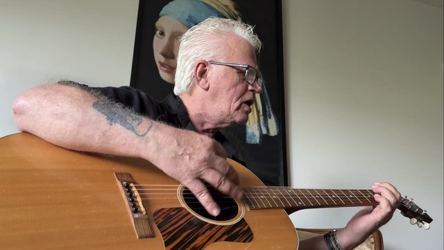 Winnipeg musician hopes western leg of cross-country journey puts spotlight on Canada’s homeless crisis