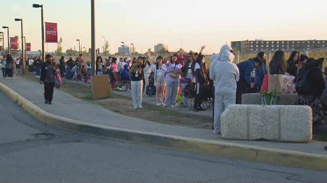 BTS fans from across Canada line up for merch ahead of concert