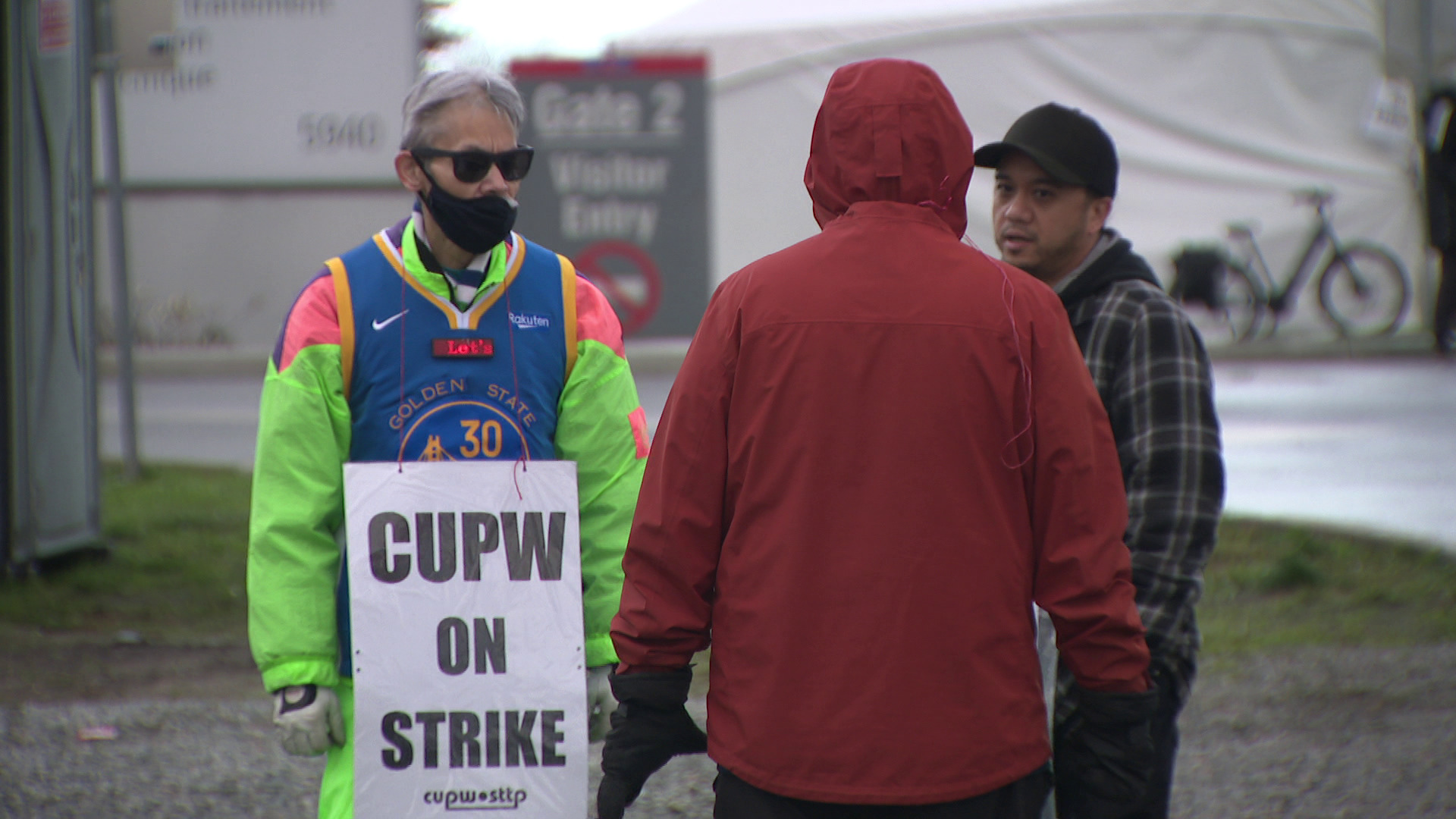 Canada Post strike enters second week