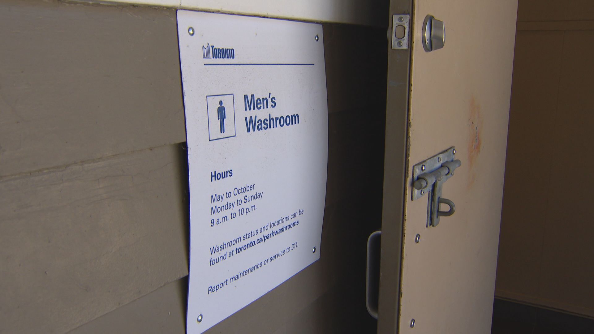 Toronto public washrooms and water fountains open with some exceptions