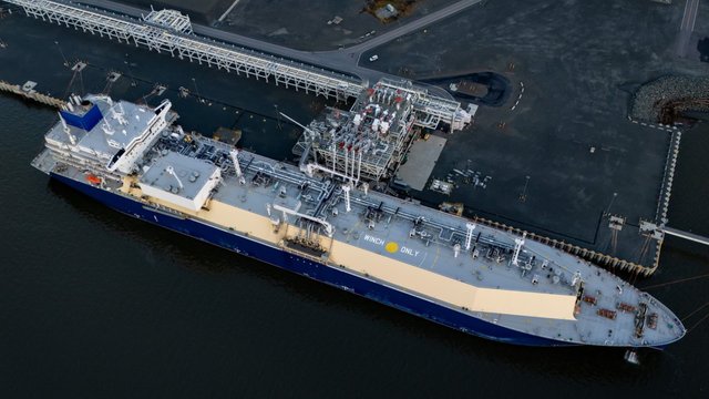 LNG Canada proceeds with $33B expansion project