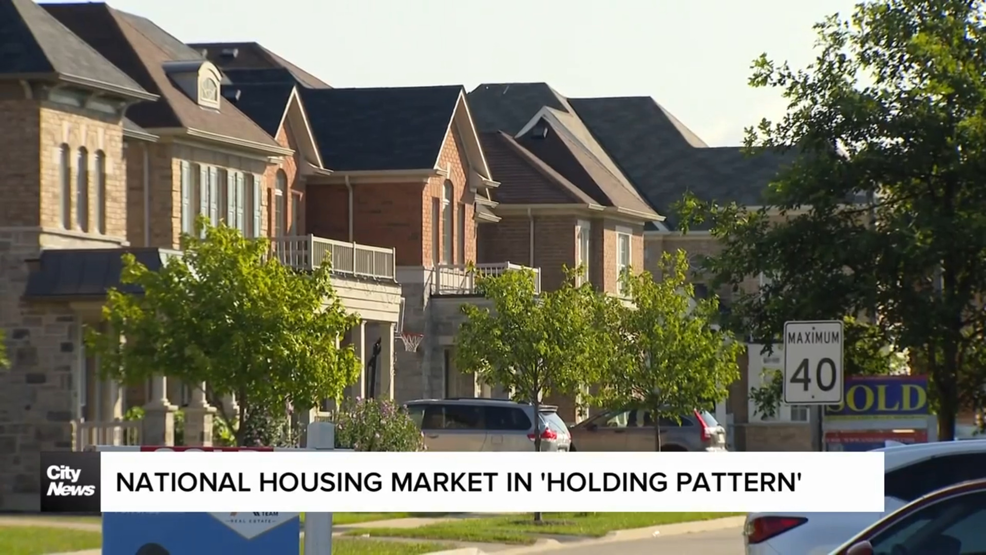 National housing market in 'holding pattern'