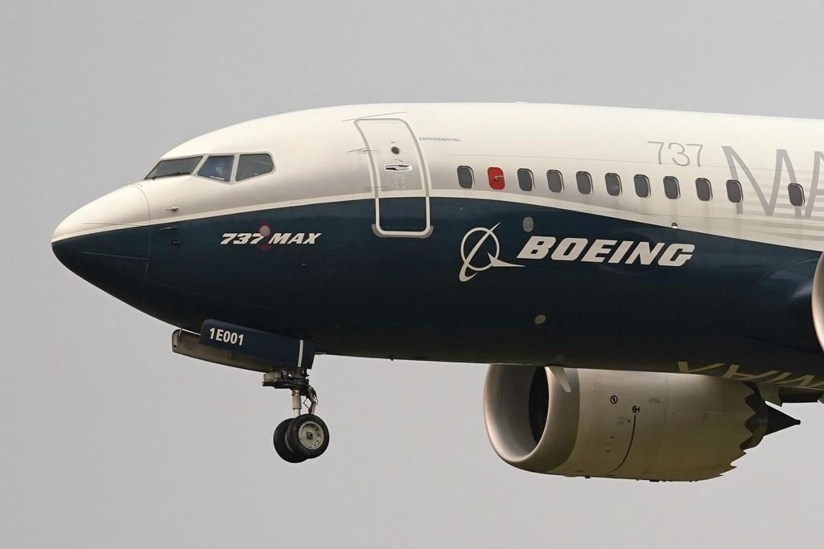 Boeing tries to calm safety concerns